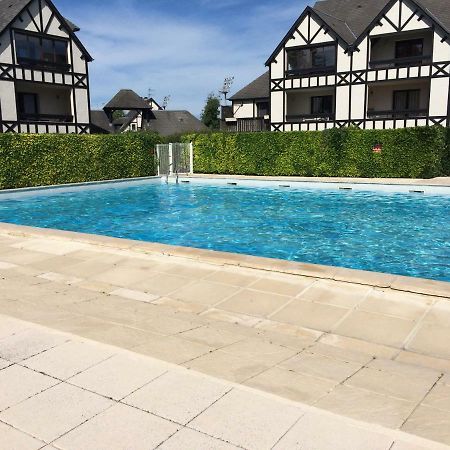 Cottage A Cabourg Bagian luar foto