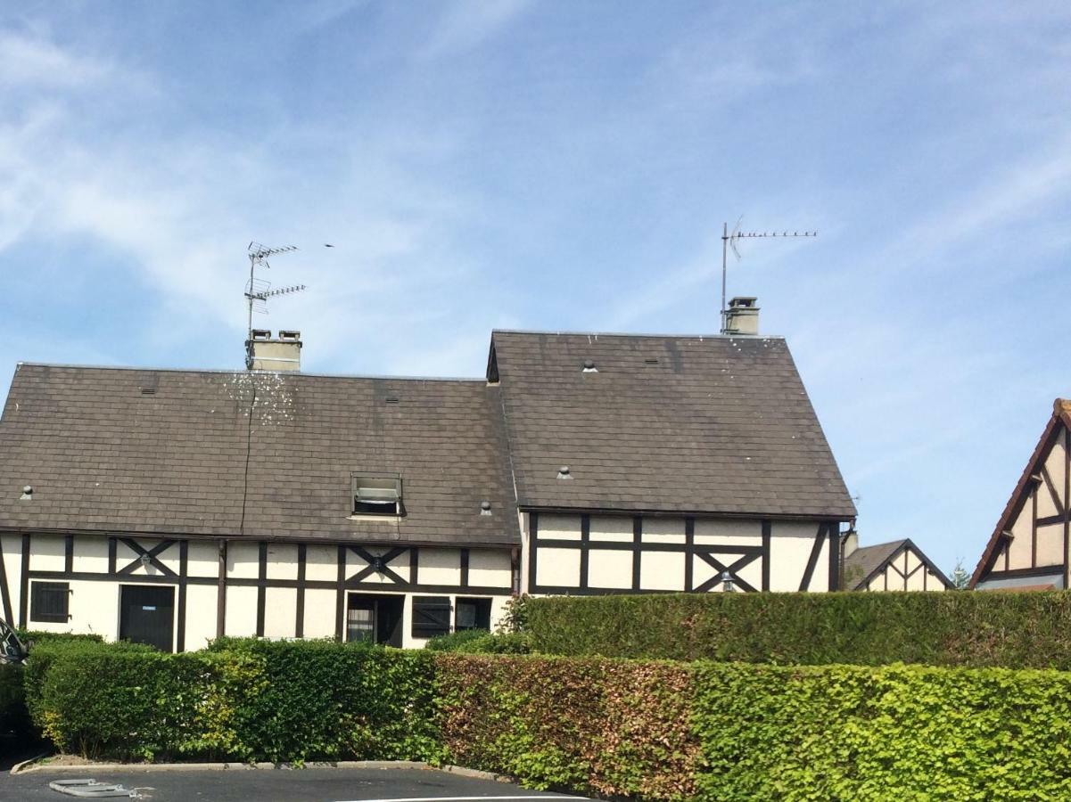 Cottage A Cabourg Bagian luar foto