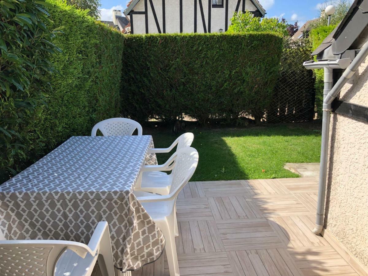 Cottage A Cabourg Bagian luar foto